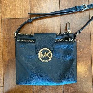 Michael Kors Multi-pocket Purse